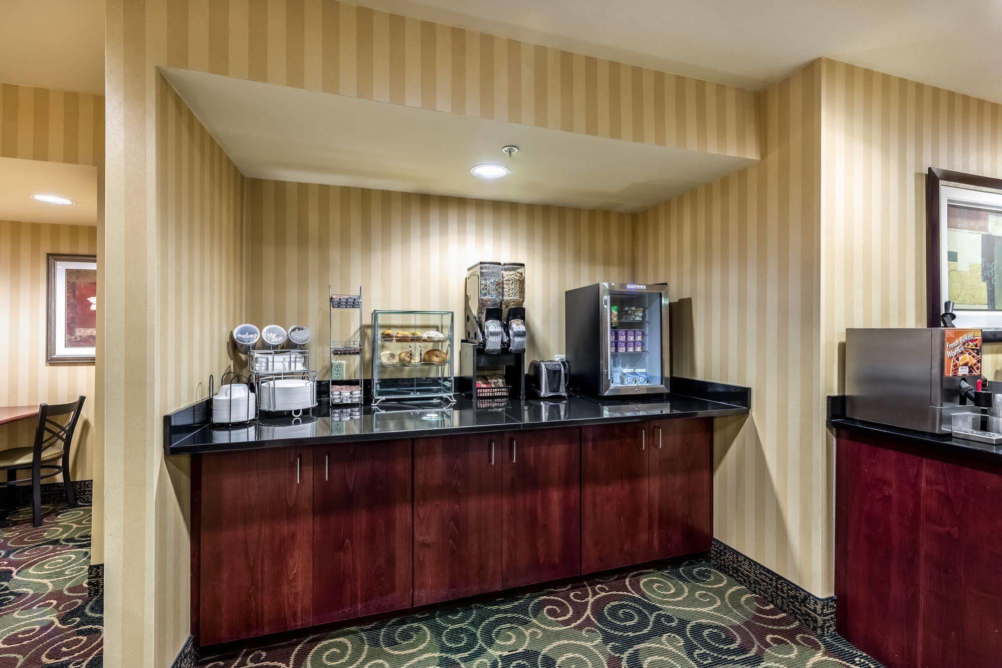 Cobblestone Inn & Suites - Vinton, Ia Dış mekan fotoğraf